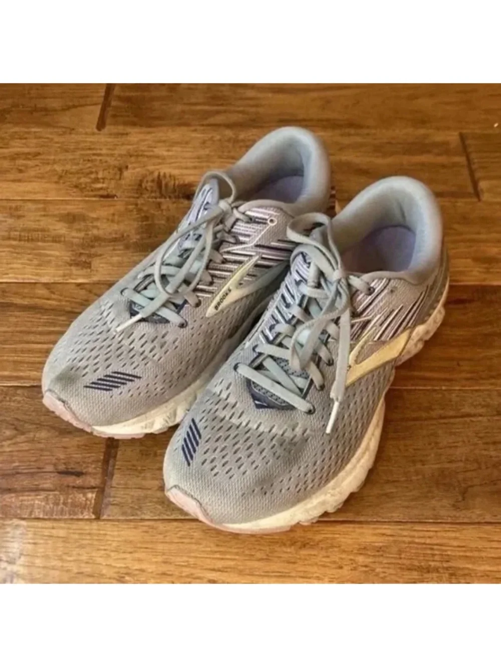 Brooks Adrenaline 19 Cushioned Running Shoes Gray Purple Womens Size 9.5